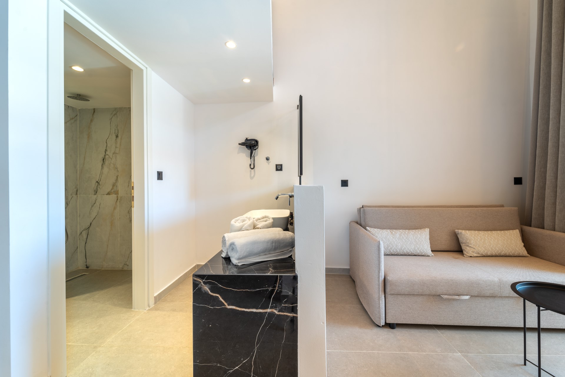 Evani Boutique Hotel apartment room (3)