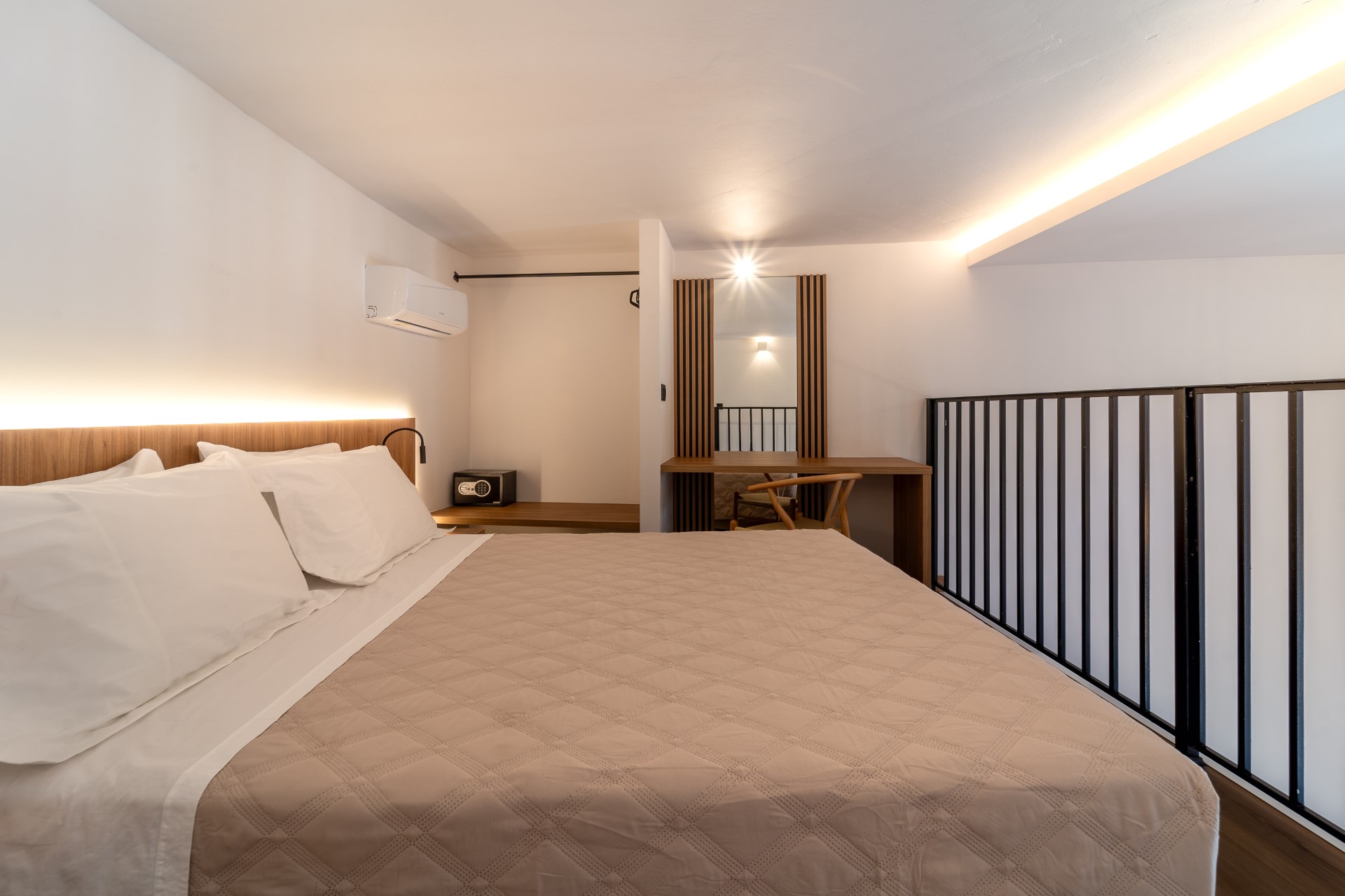 Evani Boutique Hotel apartment room (5)